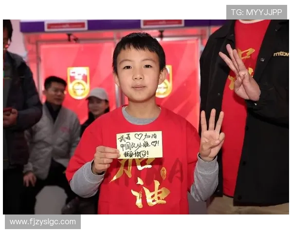 足球明星亲自赠送球衣感人瞬间视频记录球迷热情与梦想 足球明星亲自赠送球衣感人瞬间视频记录球迷热情与梦想