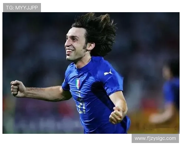 不为人知的足球明星背后的故事与成就揭秘