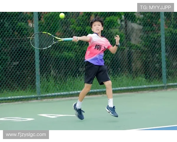 深圳网球队在全国网球灵活性排行榜中荣登第4名展现出强大实力与潜力 深圳网球队在全国网球灵活性排行榜中荣登第4名展现出强大实力与潜力