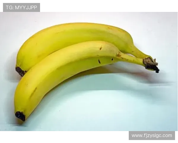 足球明星们的健康饮食秘诀：水果如何助力他们的运动表现与体能恢复