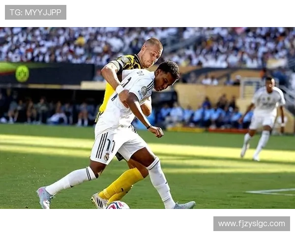 欧洲足球明星大脚精彩瞬间展现足坛魅力与激情